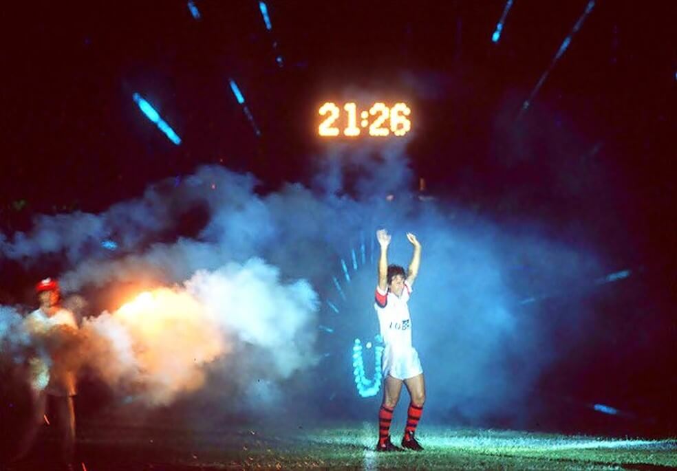 Zico em sua despedida no Maracanã