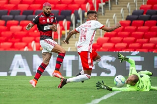 Gabigol marca mais uma vez em partida decisiva: artilheiro que inspira torcedores