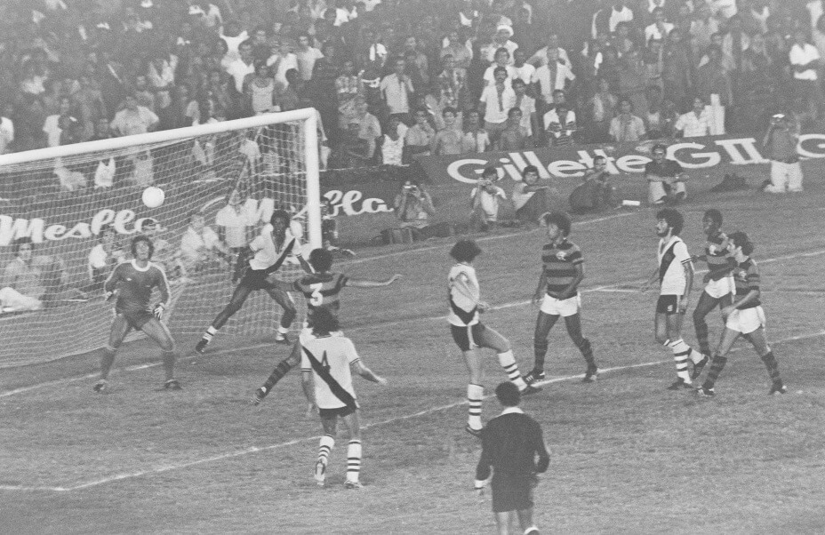 Rondinelli, o Deus da Raça, marcou o gol do título de 1978 