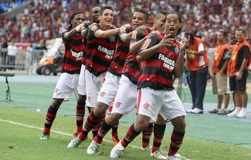 Bonde do Mengão sem Freio: Flamengo campeão carioca de 2011 e conquista do 5º título invicto da história
