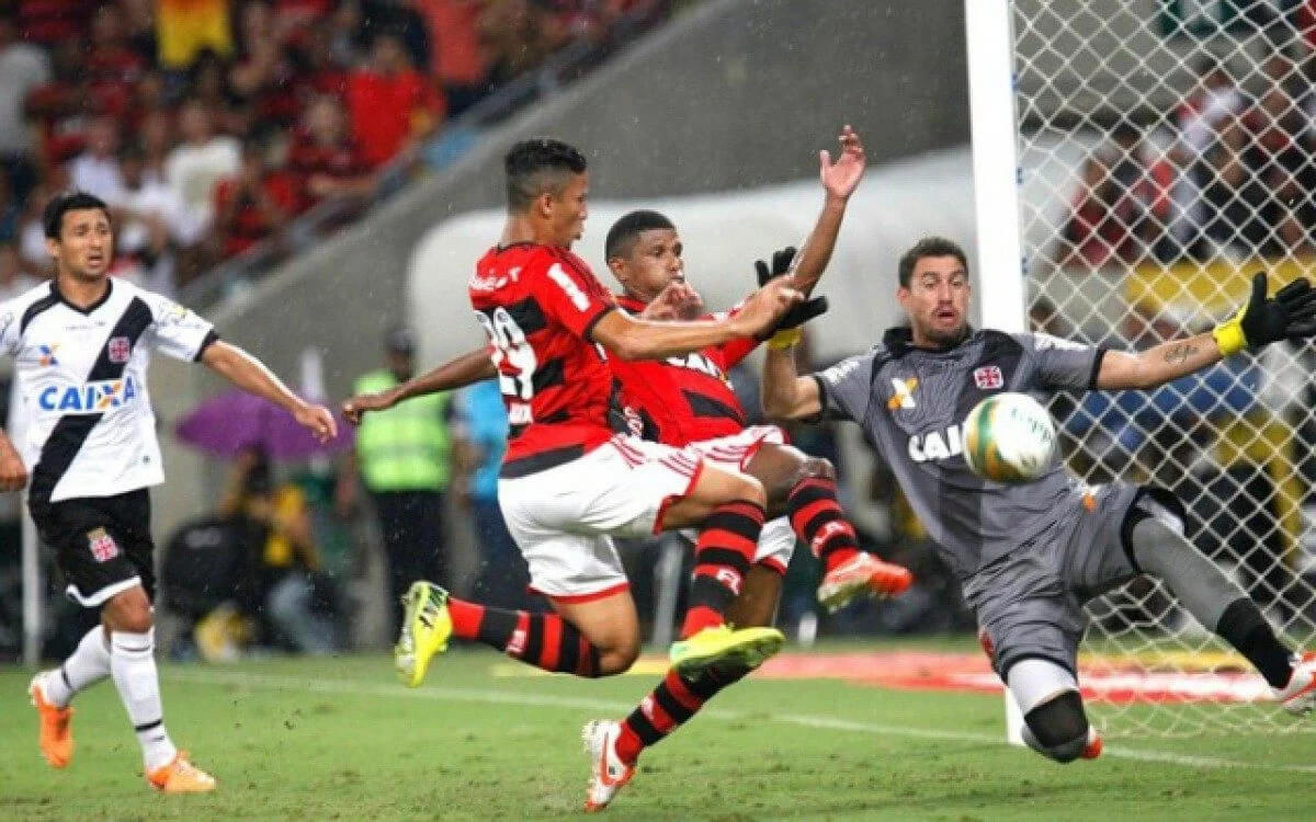 Marcio Araújo fez o gol do título do Flamengo, campeão carioca de 2014
